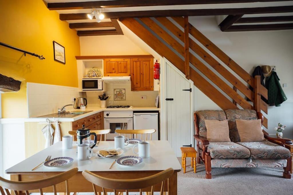 Barn Cottage - Family-Friendly Cottage With Heated Indoor Pool ハバーフォードウェスト エクステリア 写真