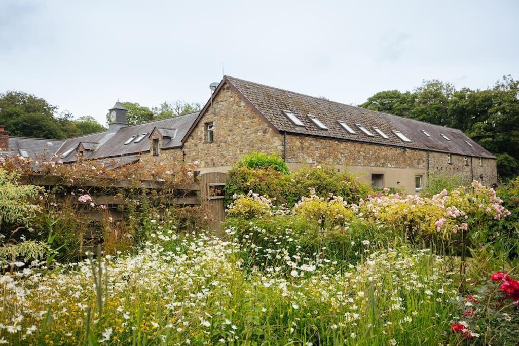 Barn Cottage - Family-Friendly Cottage With Heated Indoor Pool ハバーフォードウェスト エクステリア 写真